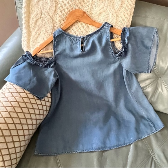 LC LAUREN CONRAD Cold Shoulder CHAMBRAY Ruffle Blouse COLD SHOULDER Top XS - Picture 5 of 11